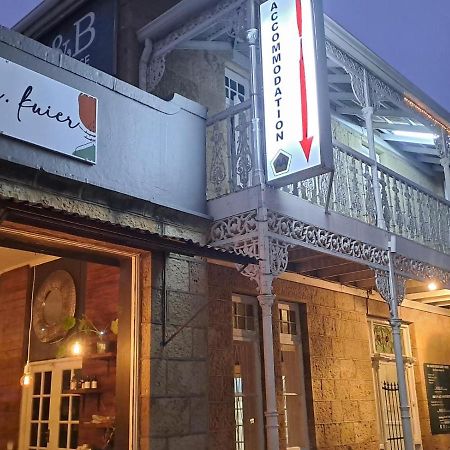 Green Door Guest House Мозел Бей Екстериор снимка