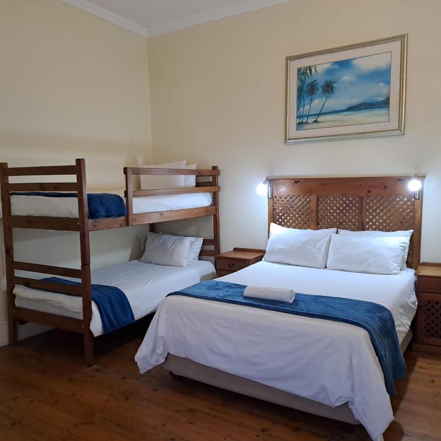 Green Door Guest House Мозел Бей Екстериор снимка