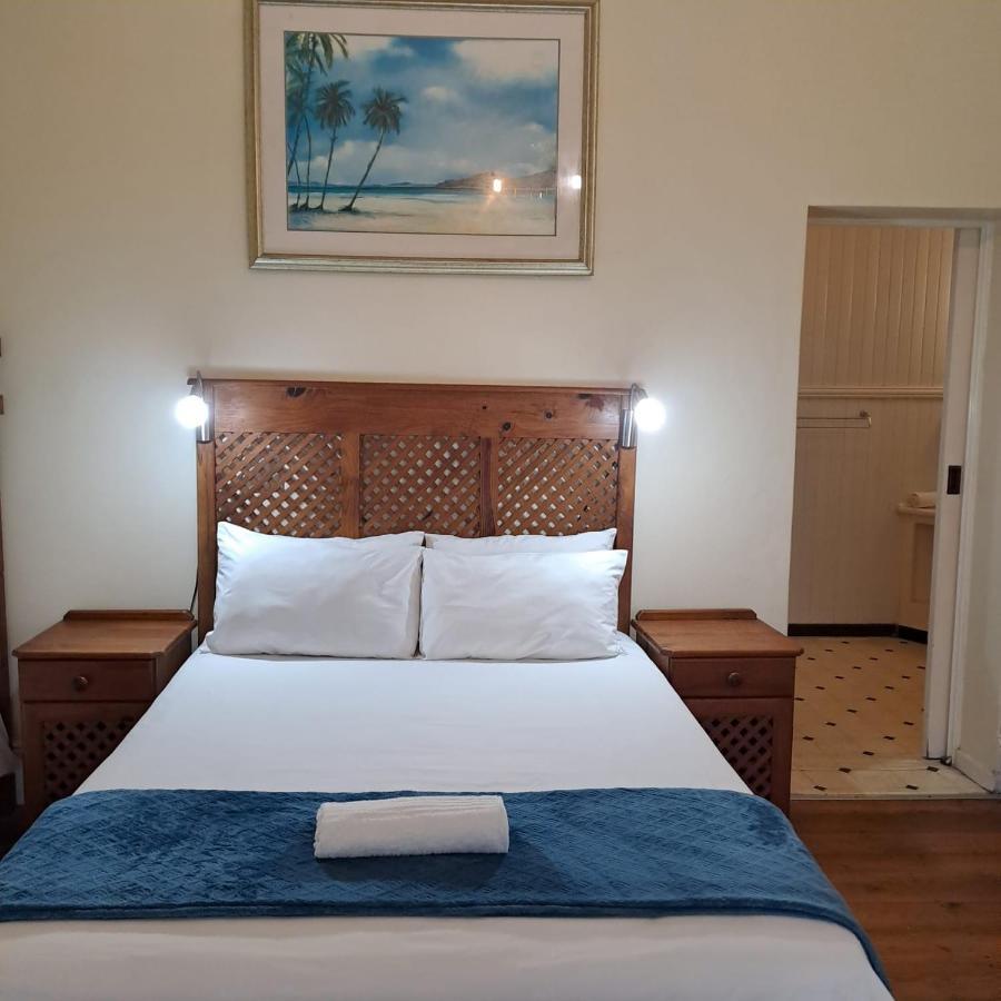 Green Door Guest House Мозел Бей Екстериор снимка