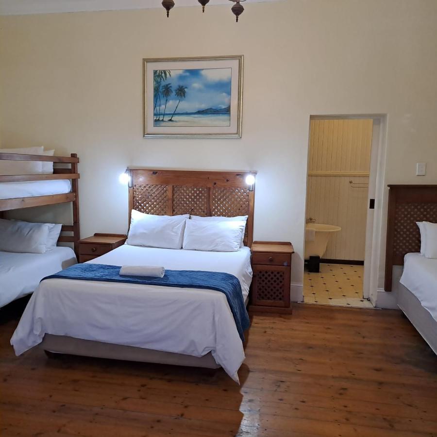 Green Door Guest House Мозел Бей Екстериор снимка