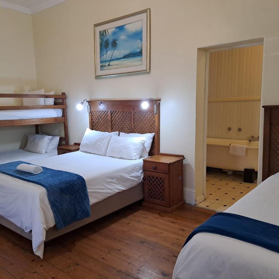 Green Door Guest House Мозел Бей Екстериор снимка
