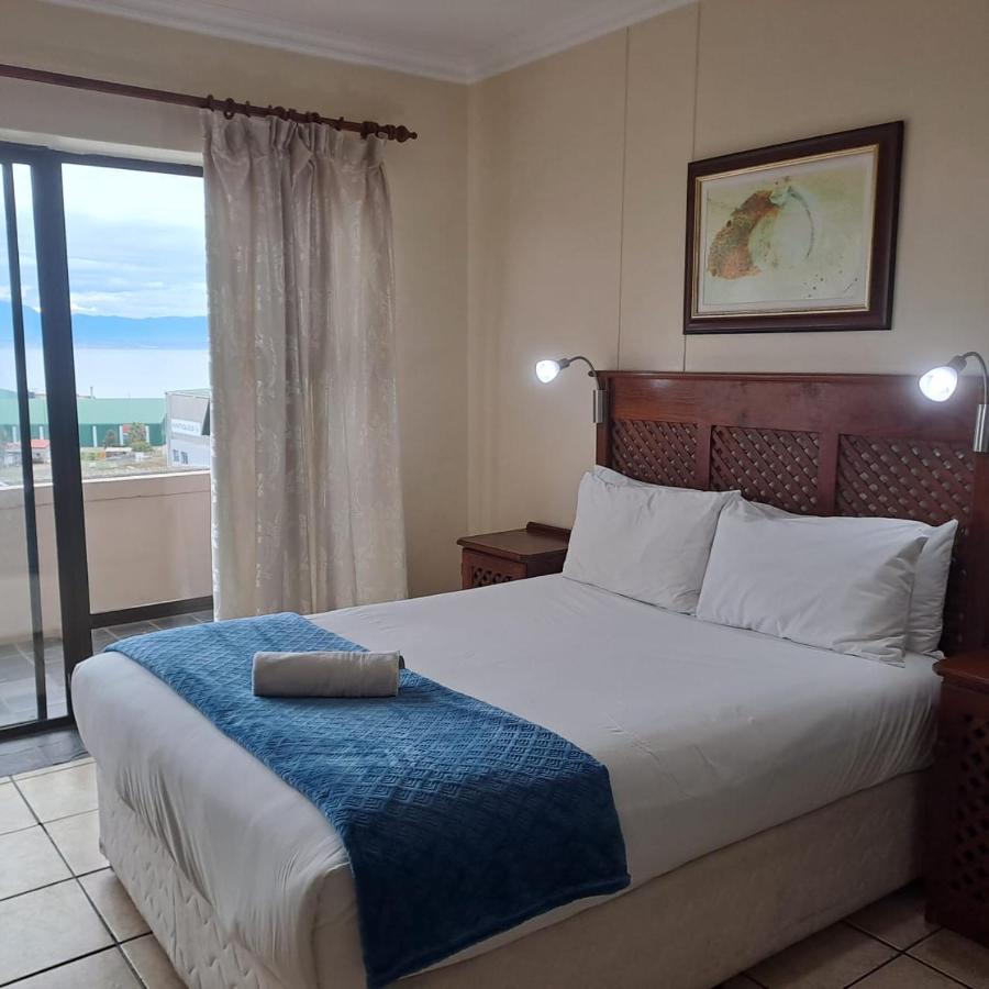 Green Door Guest House Мозел Бей Екстериор снимка
