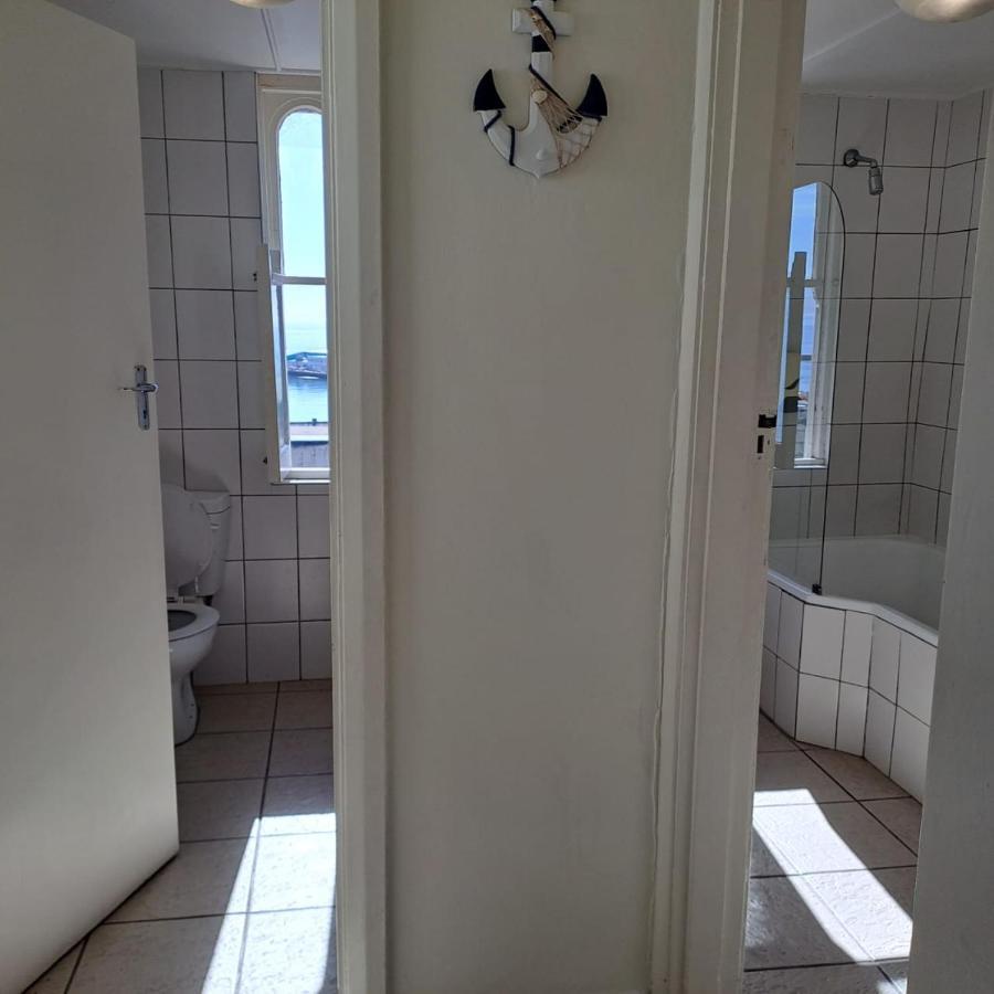 Green Door Guest House Мозел Бей Екстериор снимка